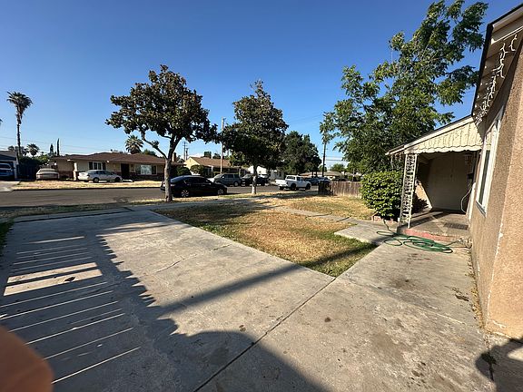 2nd image of 1325 W Fountain Way