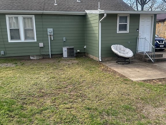 3rd image of 105 McConnell Ave
