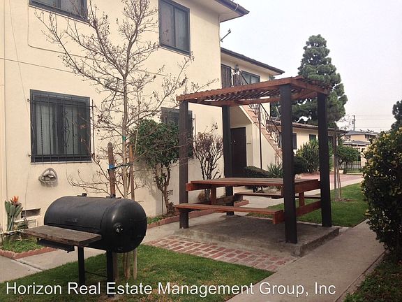 2nd image of 10637 Crenshaw Blvd APT 4