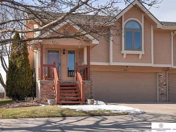 2nd image of 608 Kayleen Dr