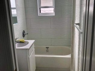 3540 31st St APT 2R, Astoria, NY 11106
