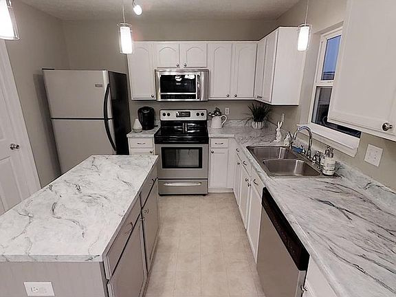 4th image of 6341 W Oxford Ln