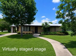 364 School Dr, Poteet, TX 78065