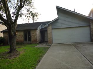 2822 Mesquite Dr, Sugar Land, TX 77479
