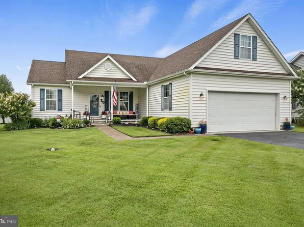 13 Burning Oak Dr, Felton, DE 19943