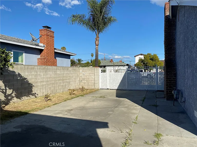 1775 Bonnie Brae St — Photo 18