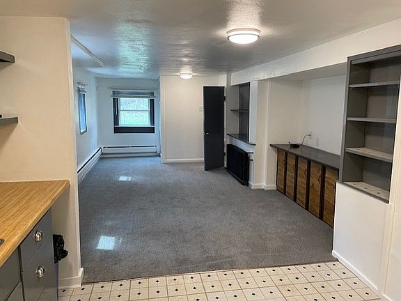 4th image of 1513 Bond St APT 6