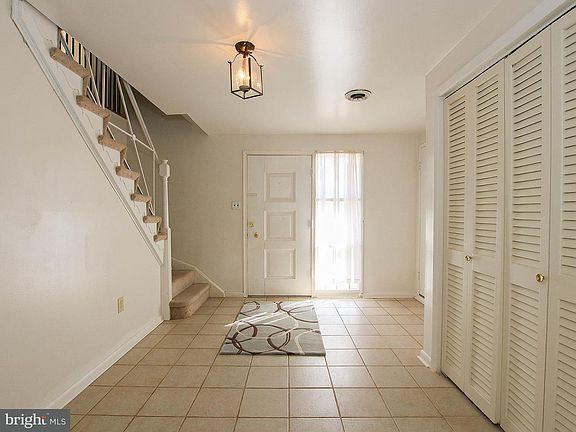 5th image of 7305 Abbington Dr
