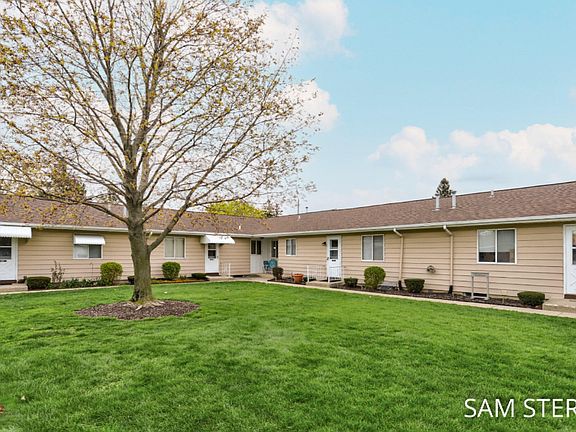 3rd image of 5972 Leisure South Dr SE #326