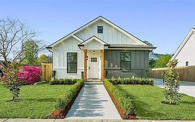 308 Riess Pl