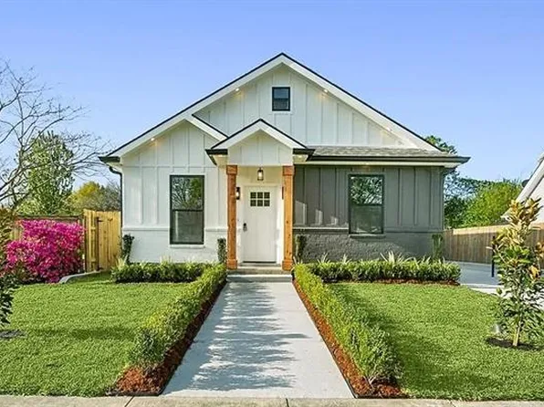 308 Riess Pl, Chalmette, LA 70043