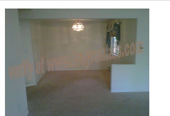 2661 Cambridges Rd living area watermarked