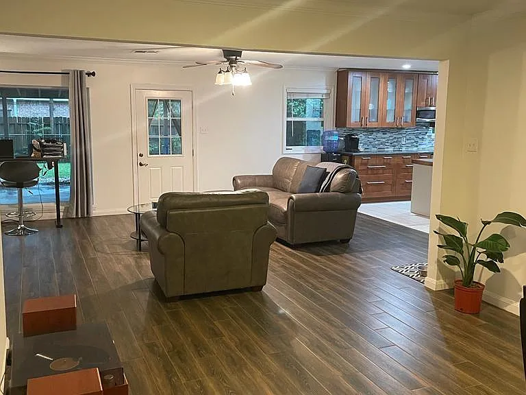 5711 Capello Dr — Photo 3