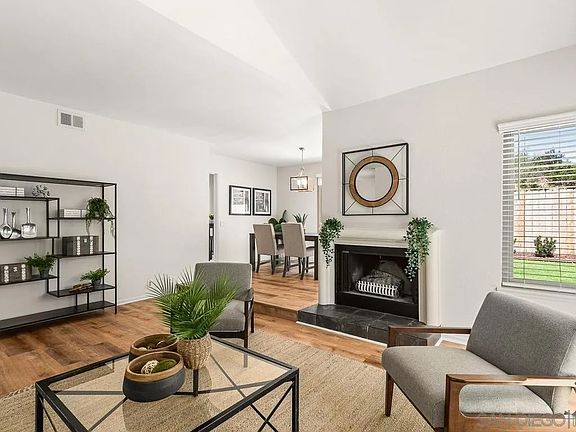 2nd image of 6026 Portobelo Ct