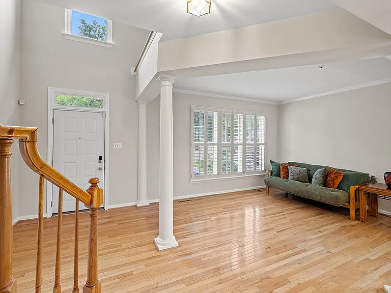 5714 Silk Tree Dr — Photo 5