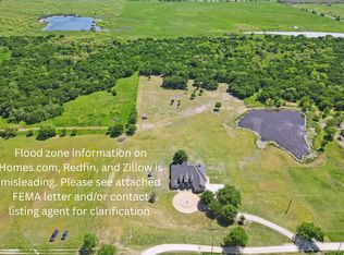 626 Scoggins Rd, Tioga, TX 76271