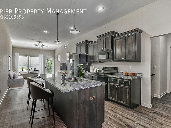 3rd image of 8845 Findley St Building 11