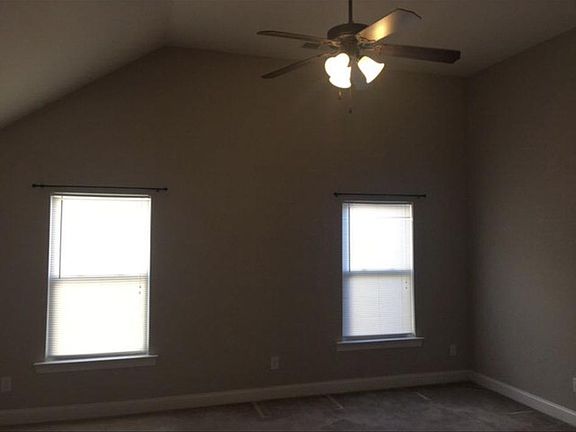 4th image of 229 Claudia Dr