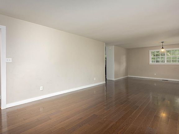 4th image of 547 Van Davis Rd NW