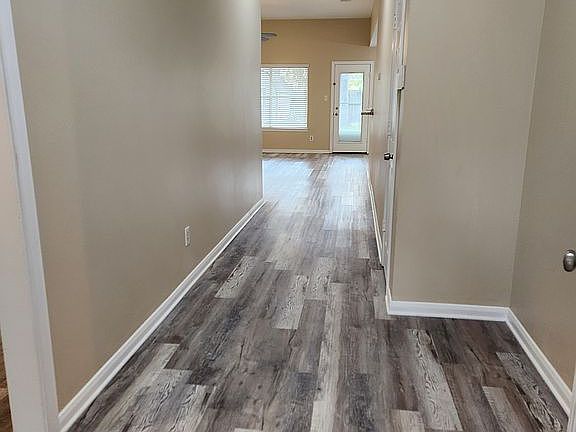 2nd image of 6711 Woodland Oaks