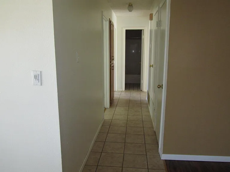 Hallway Leading to Bedrooms & Bath