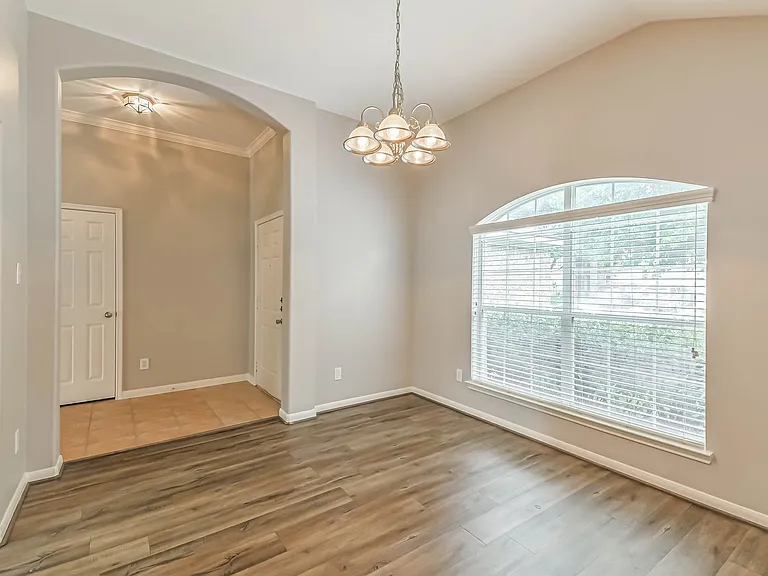 13831 Hillingdale Ln — Photo 17