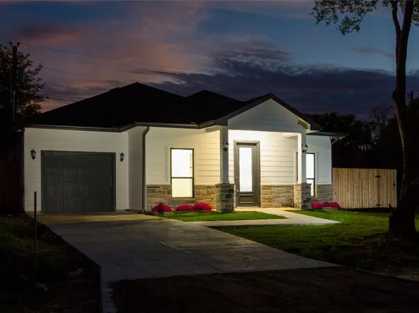 201 Holly Dr, West Tawakoni, TX 75474