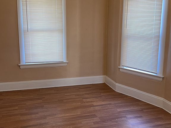 2nd image of 4202 Mapledale Ave
