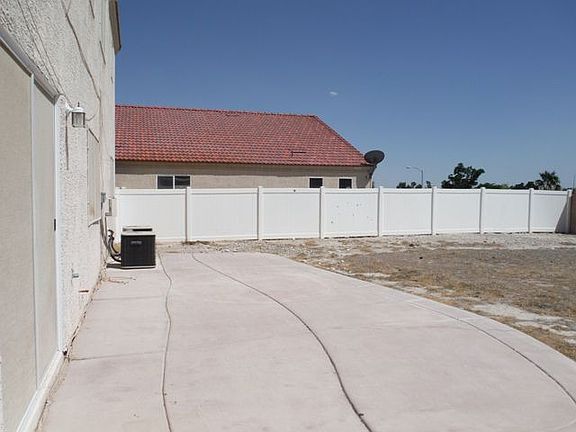 5th image of 6671 Montezuma Castle Ln