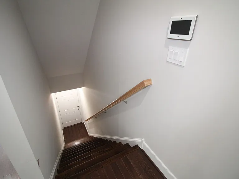 1704 W Cary St — Photo 17