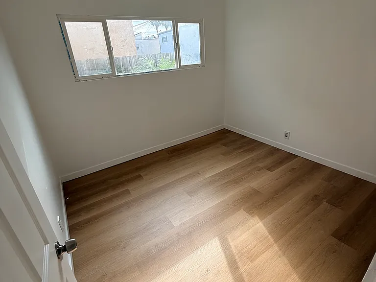 1462 Grand Ave #1 — Photo 3