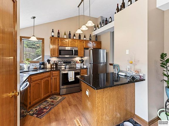 5th image of 11310 Hartman Cir