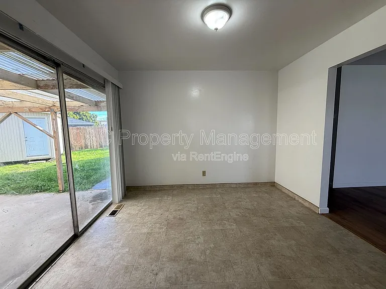 840 Camille Ct — Photo 9