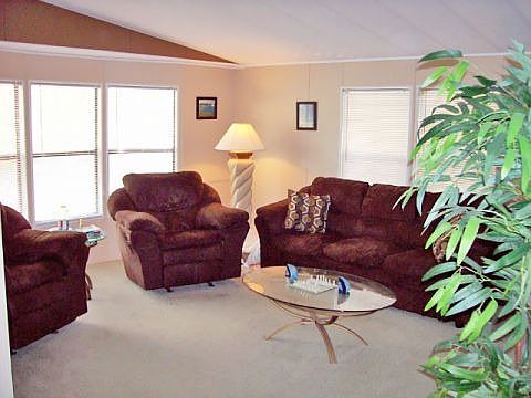 3rd image of 133 Sea Fern Dr