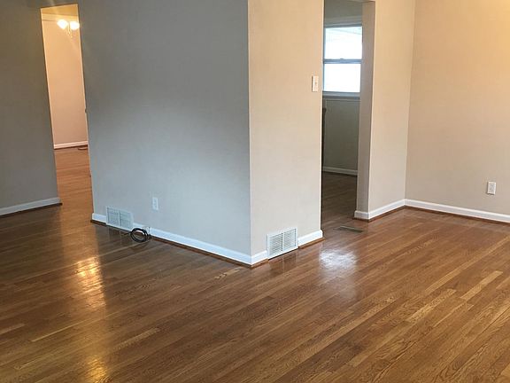 3rd image of 10601 Saint Matthew Ln