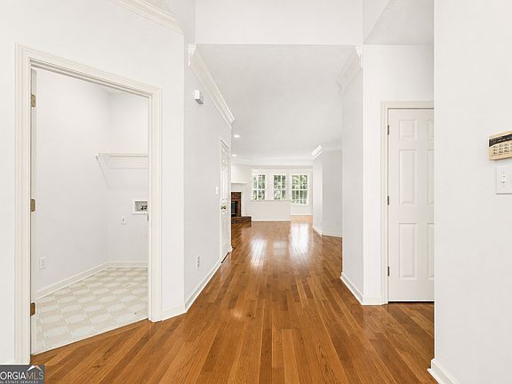 3rd image of 132 Sea Island Dr