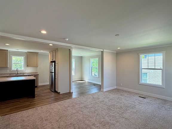 3rd image of 271 W Walnut St