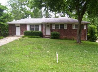 6496 Hayes Dr, Riverdale, GA 30274