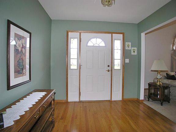 2nd image of 19357 Newport Dr
