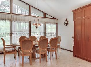 9 Sherwood Ridge Rd, Suffern, NY 10901