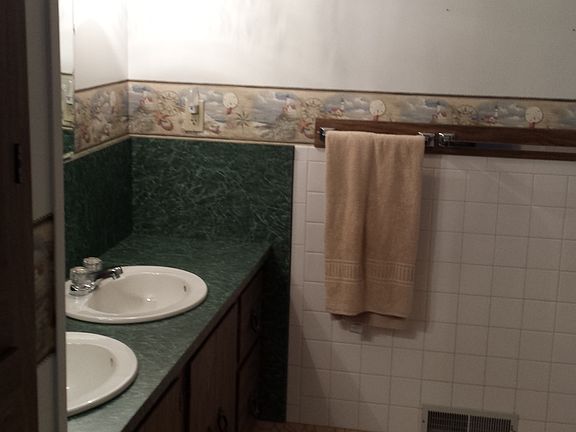 Main bathroom
