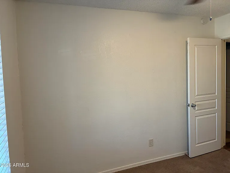 602 W Wickieup Ln — Photo 27