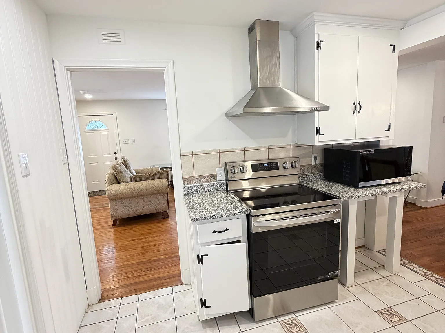 2648 Melbourne Dr. - 1 — Photo 4