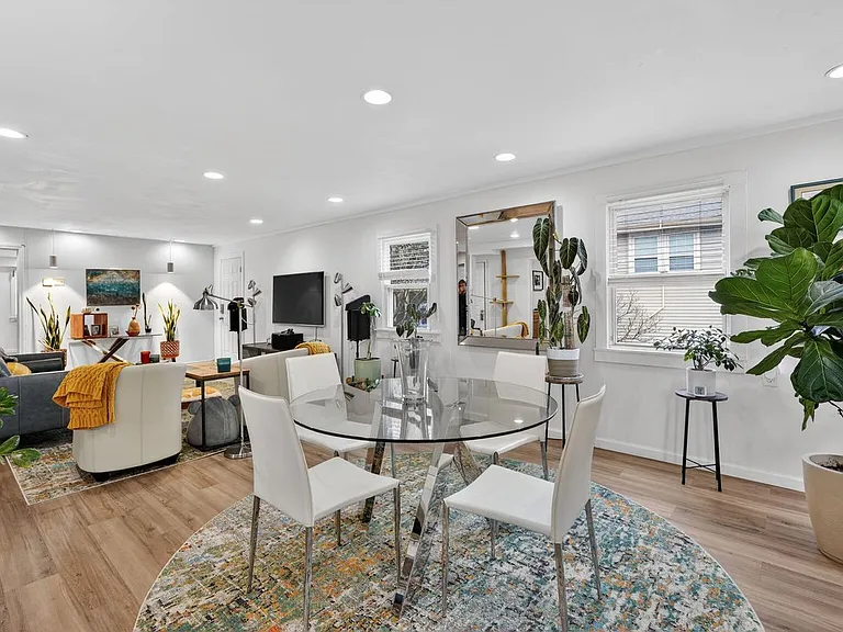 5412 York St #B — Photo 5