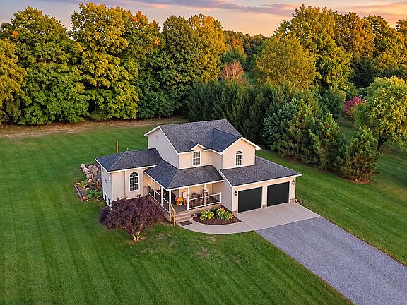 2nd image of 4512 Traxton Dr