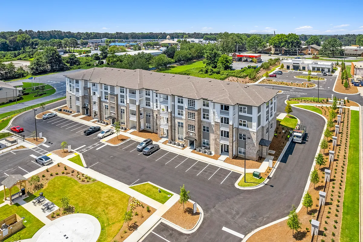 Building Photo - South Town Square