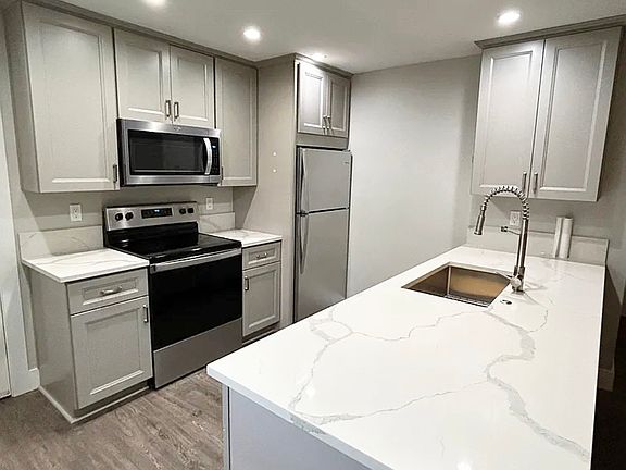 2nd image of 3807 NE Everett St
