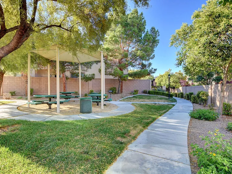 8224 Strawberry Spring St — Photo 37