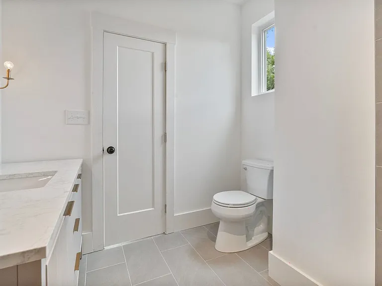 129 French St — Photo 28