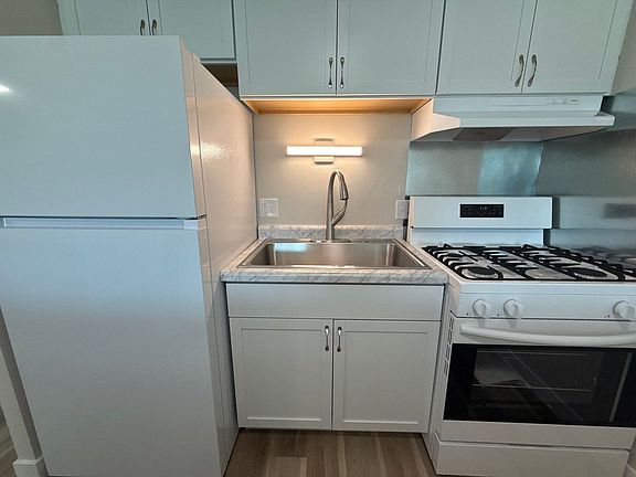 5th image of 5703 S 14th St APT 9